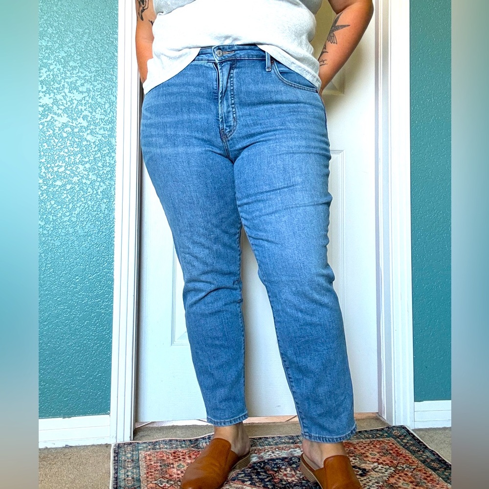 Size 18 - Old Navy Light Wash Straight Jeans